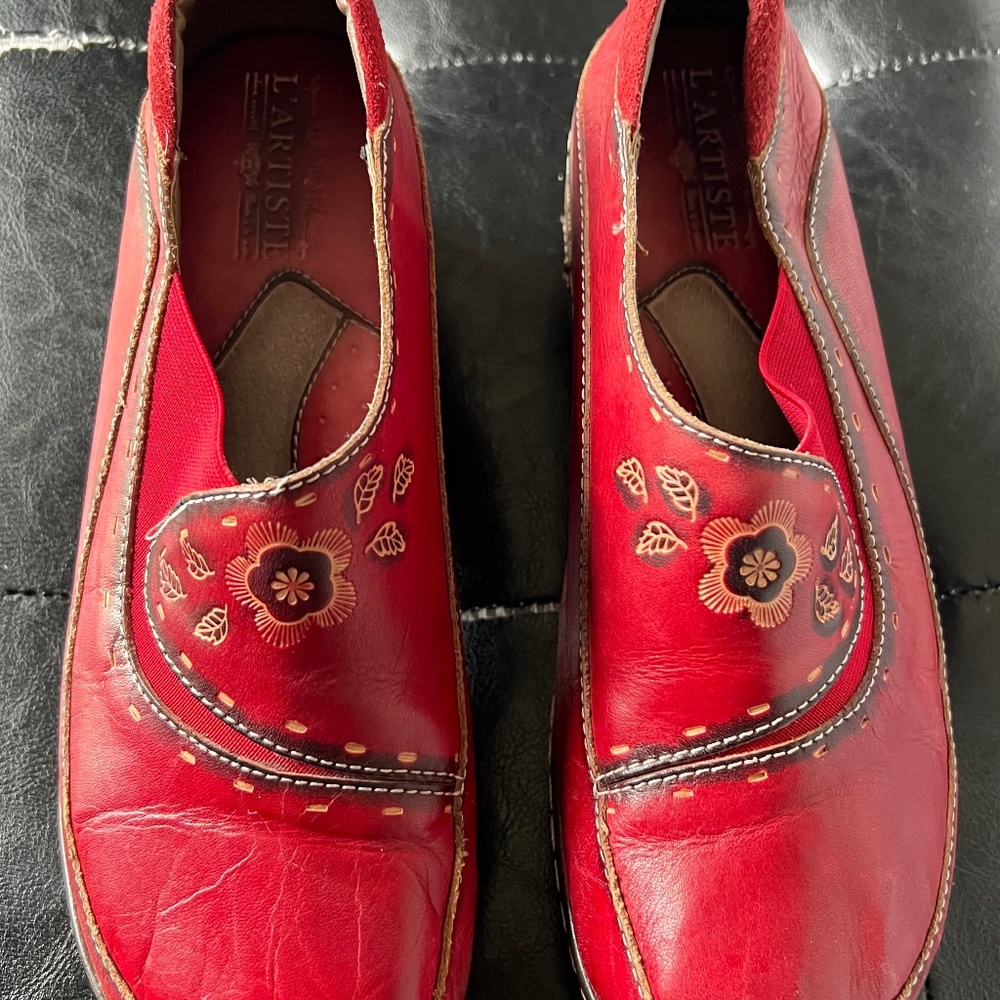 L'ARTISTE SPRING STEP RED LEATHER LOAFER